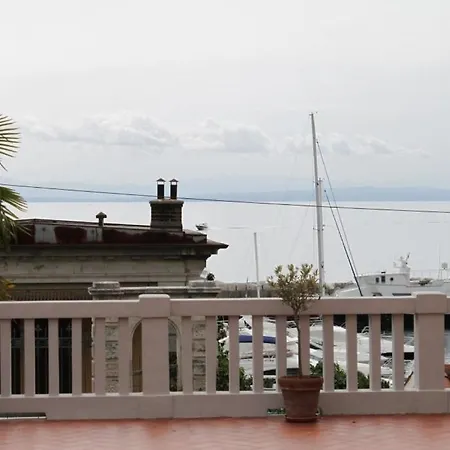 With A Parking Space Icici, Opatija - 7988 Appartement