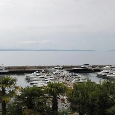 With A Parking Space Icici, Opatija - 7988 Appartement